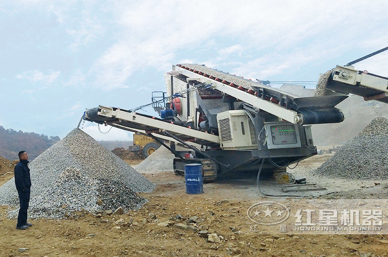 車載一體碎石機(jī)占地小，工作靈活