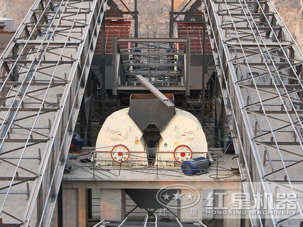 二合一錘式制沙機工作現場 二合一錘式制沙機工作現場