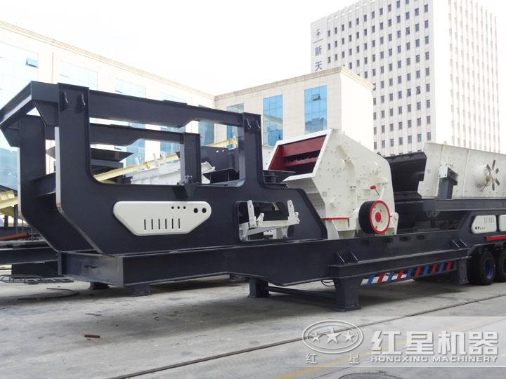 輪胎移動破碎站配反擊式破碎機，時產70-280t/h，具有整形作用