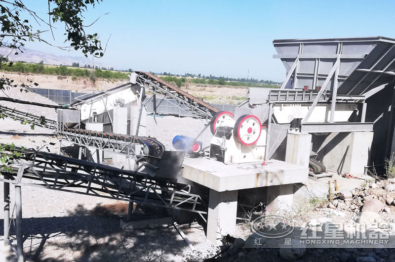 大型鄂破碎石機(jī)效果怎么樣?現(xiàn)場(chǎng)考察看一看 大型鄂破碎石機(jī)效果怎么樣?現(xiàn)場(chǎng)考察看一看