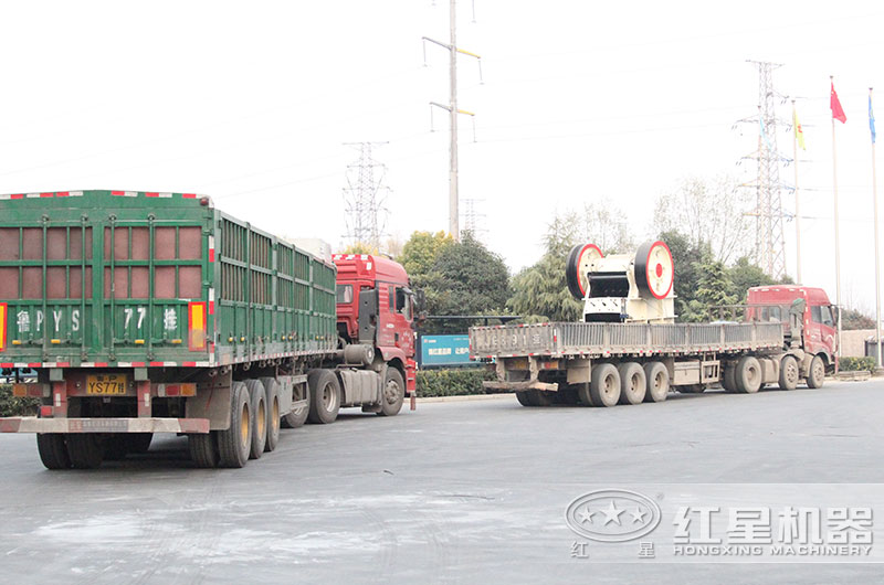 石子破碎機整套設(shè)備發(fā)往江蘇 石子破碎機整套設(shè)備發(fā)往江蘇