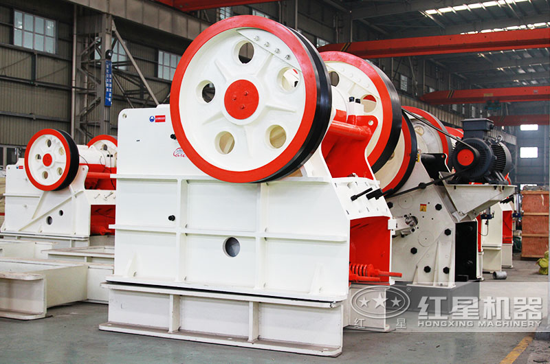 鄂式破碎機，礦山粗碎進料口大，產量高