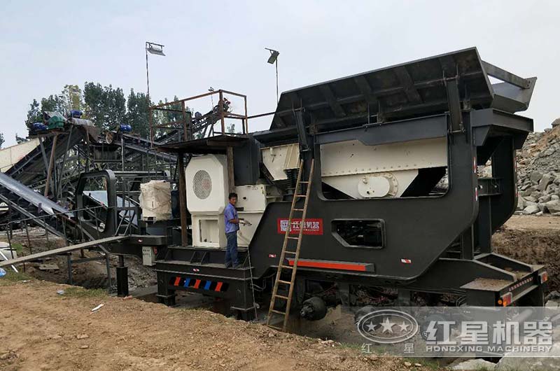 小型花崗巖移動破碎生產(chǎn)線 小型花崗巖移動破碎生產(chǎn)線